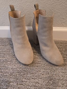 Steve Madden Beige Suede Ankle Boots Y2K